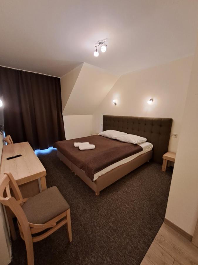 Dworek Staropolski Познань Экстерьер фото
