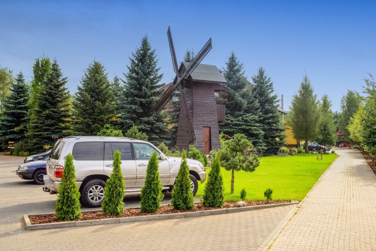 Dworek Staropolski Познань Экстерьер фото